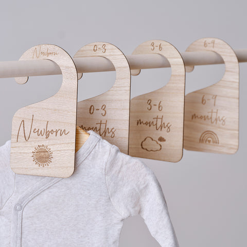Houten Baby Hangers